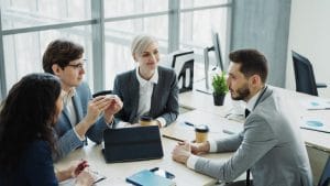 Choosing Between an LLC and S-Corporation for Tax Efficiency